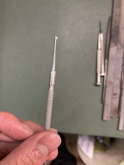 ヤスリと紙ヤスリだけでここまで持っていけました!