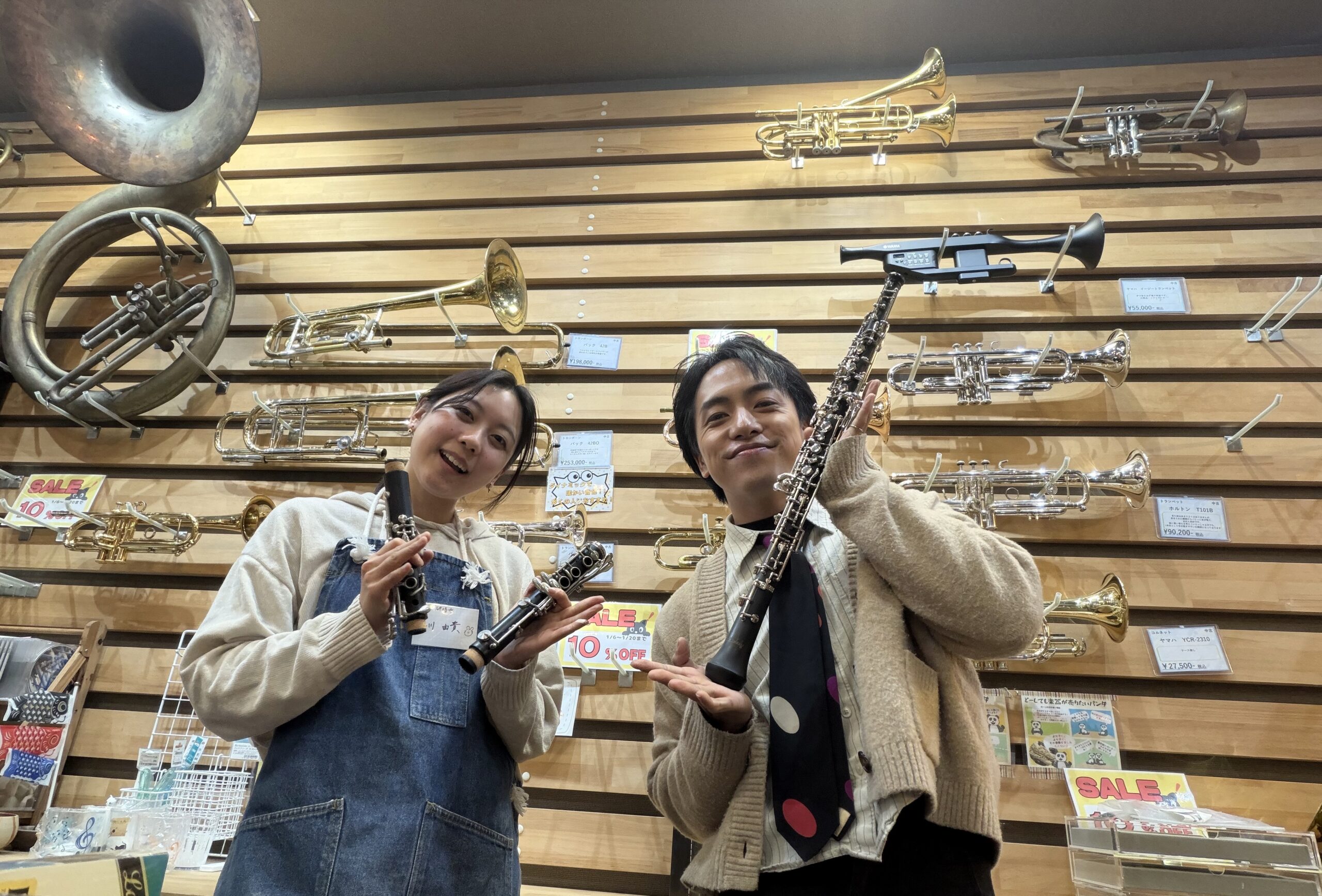 管楽器リペア実習中の古川さん